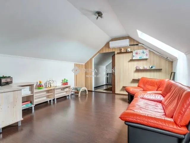 Eladó ház Dabas 293 nm