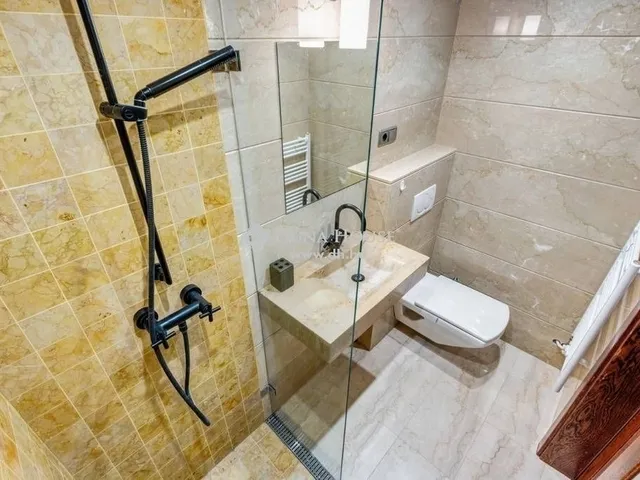 Eladó ház Dabas 293 nm