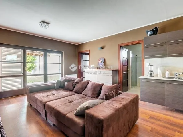 Eladó ház Dabas 293 nm