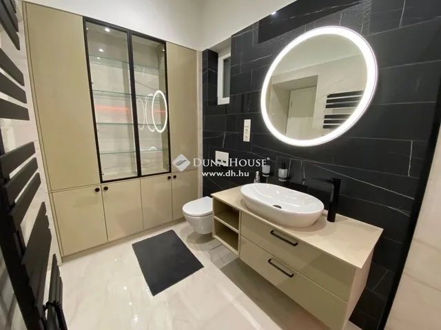 Eladó lakás Budapest V. kerület, Belváros 145 nm