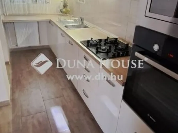 Eladó ház Budaörs 196 nm