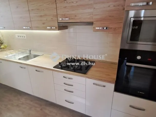 Eladó ház Budaörs 196 nm