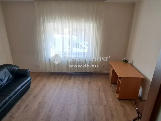 Eladó ház Budaörs 196 nm