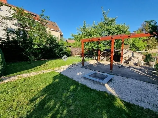 Eladó ház Budapest XV. kerület, Rákospalota 84 nm