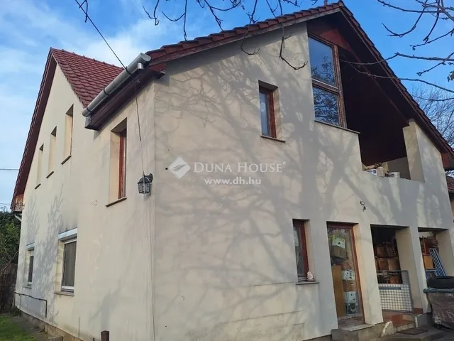 Eladó ház Gyál 280 nm