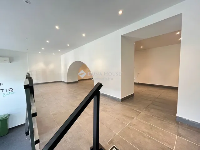 Eladó kereskedelmi és ipari ingatlan Budapest V. kerület, Lipótváros 71 nm