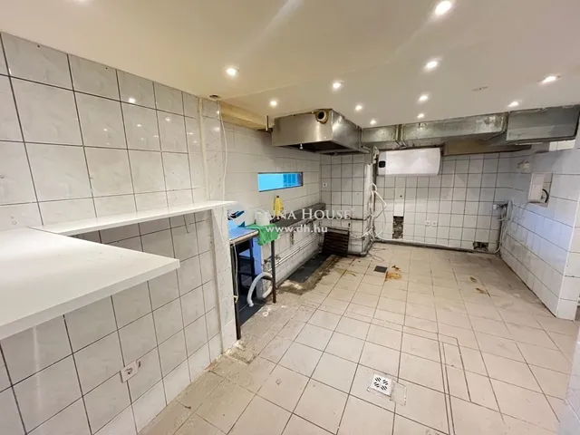 Eladó kereskedelmi és ipari ingatlan Budapest V. kerület, Lipótváros 71 nm