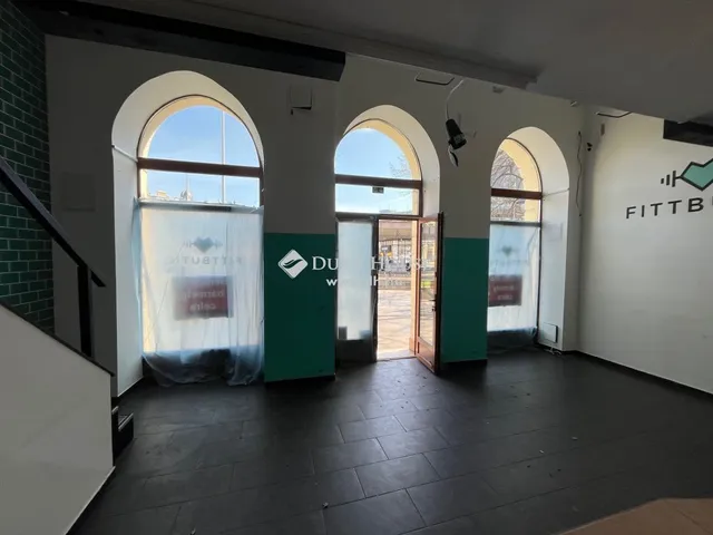 Eladó kereskedelmi és ipari ingatlan Budapest V. kerület, Lipótváros 71 nm