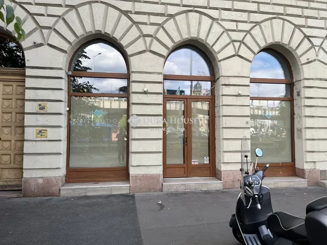 Eladó kereskedelmi és ipari ingatlan Budapest V. kerület, Lipótváros 71 nm