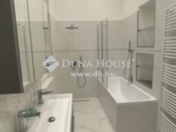 Eladó lakás Budapest V. kerület, Belváros 73 nm