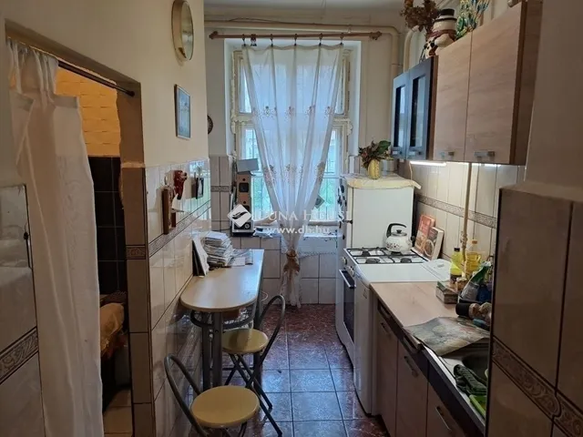 Eladó lakás Budapest IX. kerület, József Attila lakótelep 33 nm