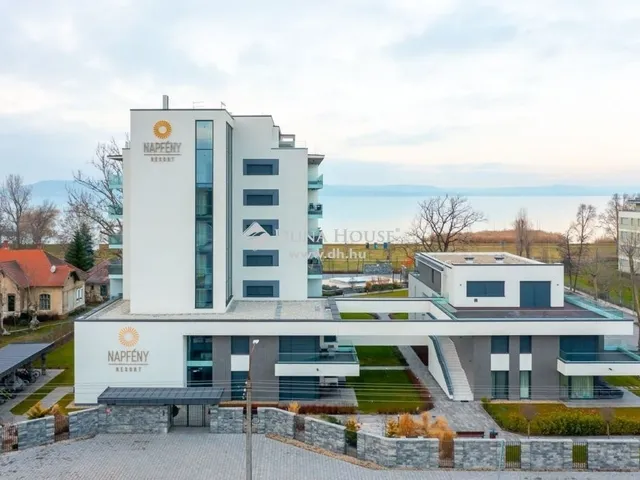 Eladó lakás Balatonlelle 105 nm