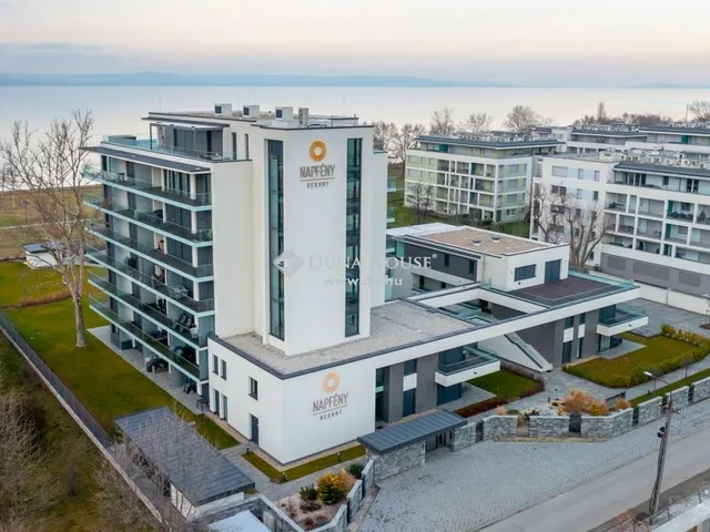 Eladó lakás Balatonlelle 105 nm