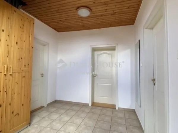 Eladó ház Budapest XVII. kerület, Rákoscsaba-Újtelep 210 nm