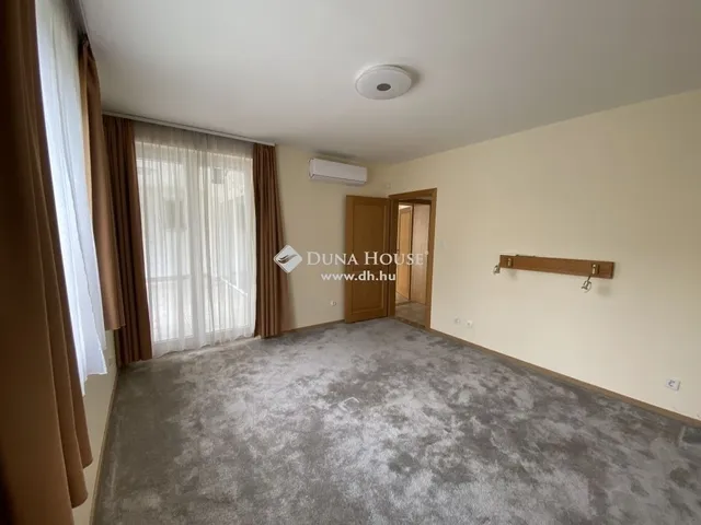 Eladó ház Budapest XVII. kerület, Rákoscsaba-Újtelep 210 nm