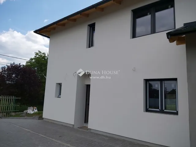 Eladó ház Vecsés 147 nm
