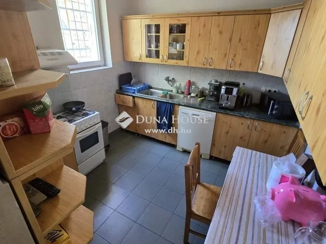 Eladó kereskedelmi és ipari ingatlan Budapest XV. kerület, Újpalota 1306 nm
