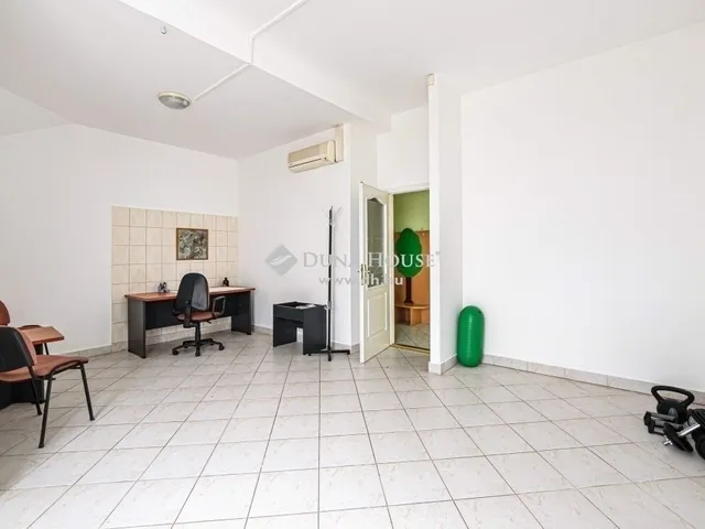 Eladó lakás Budapest XXI. kerület 156 nm