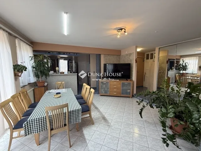 Eladó ház Budapest XX. kerület, Gubacsipuszta 256 nm