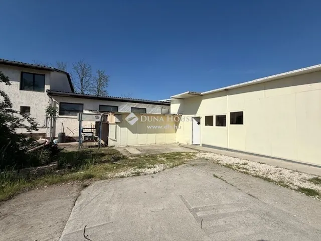 Eladó kereskedelmi és ipari ingatlan Üllő 1400 nm