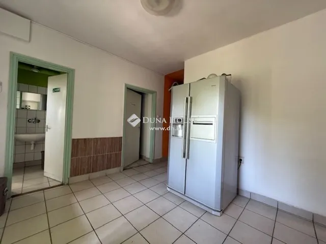 Eladó kereskedelmi és ipari ingatlan Üllő 1400 nm