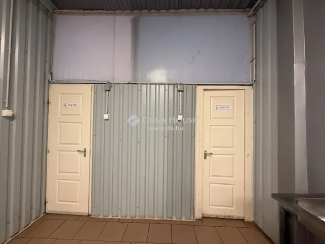 Eladó kereskedelmi és ipari ingatlan Üllő 1400 nm