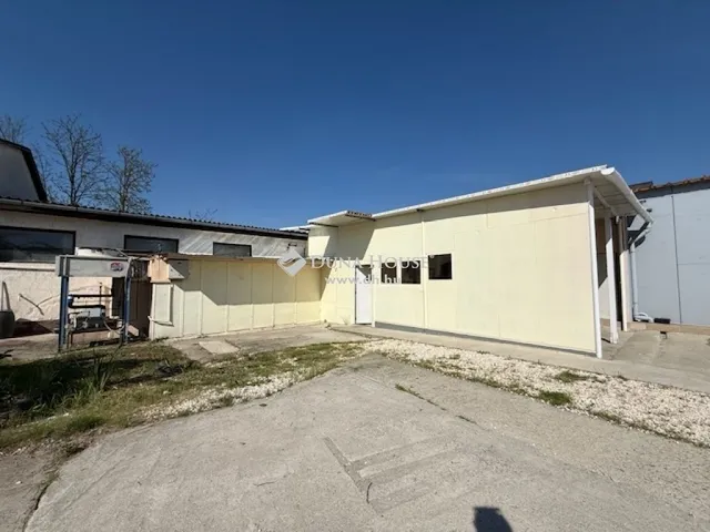 Eladó kereskedelmi és ipari ingatlan Üllő 1400 nm