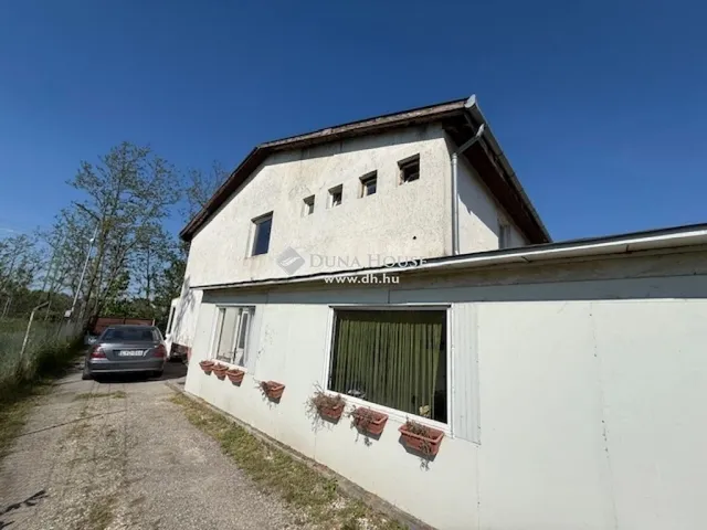 Eladó kereskedelmi és ipari ingatlan Üllő 1400 nm