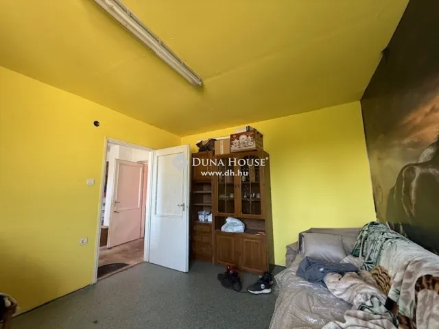 Eladó kereskedelmi és ipari ingatlan Üllő 1400 nm