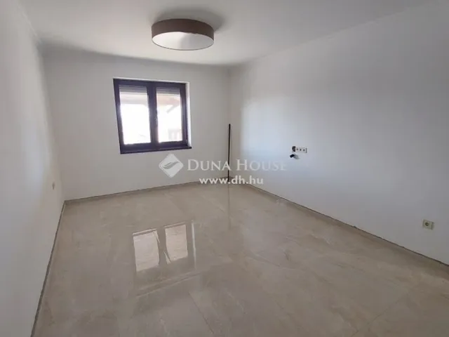 Eladó ház Mogyoród 316 nm
