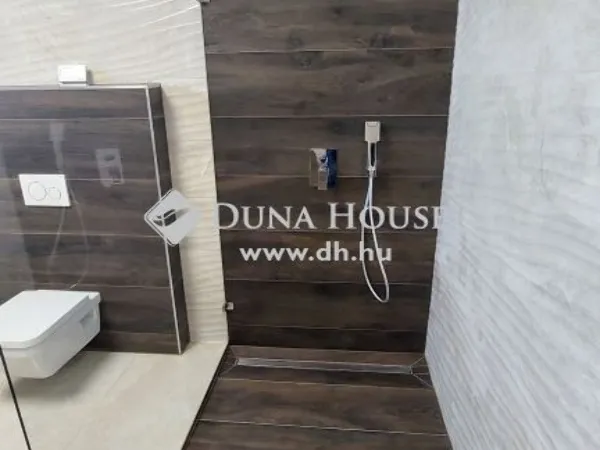 Eladó ház Mogyoród 316 nm