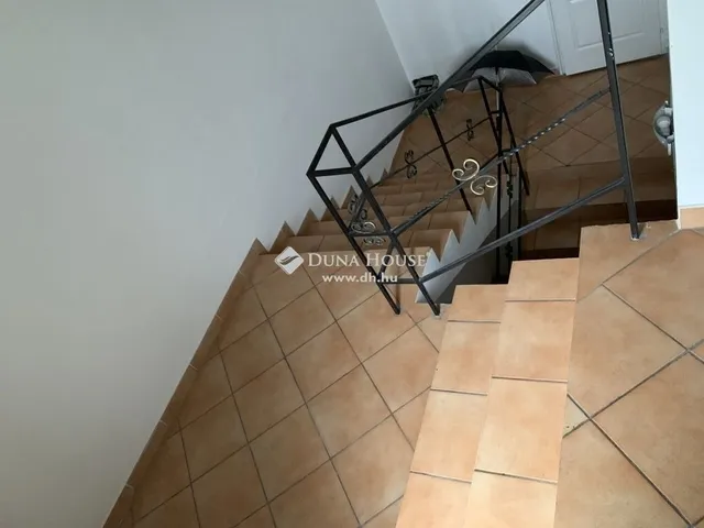 Eladó ház Érd 378 nm