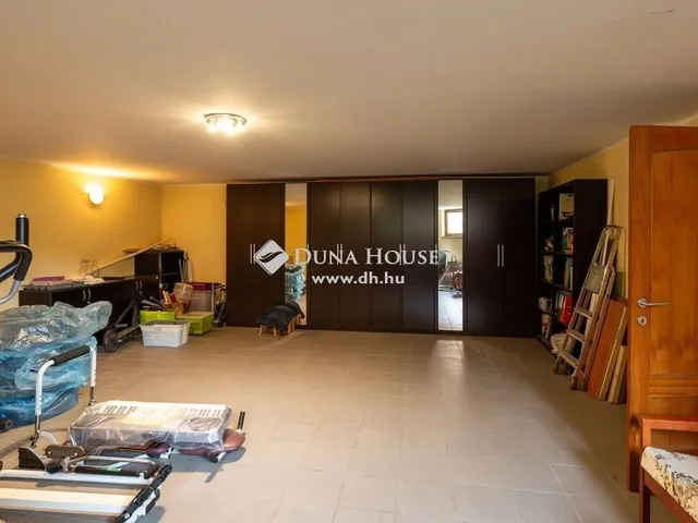 Eladó lakás Solymár 242 nm