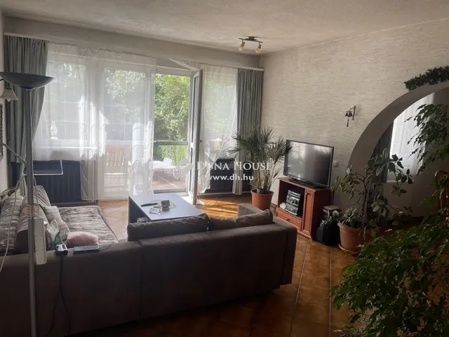 Eladó ház Budaörs 550 nm
