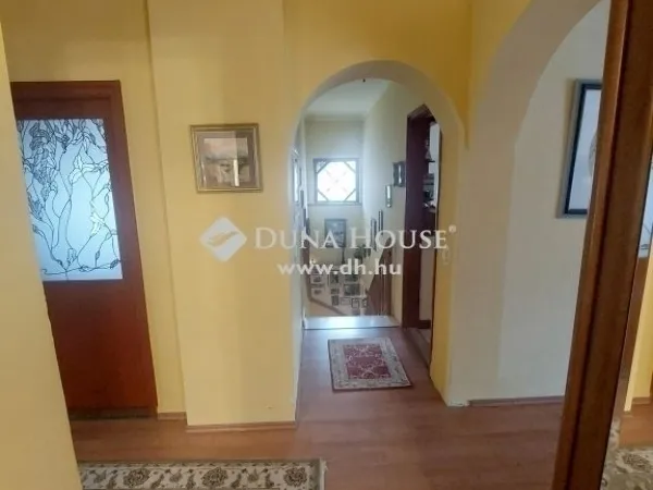 Eladó ház Erdőkertes 205 nm