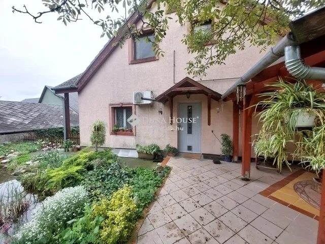 Eladó ház Erdőkertes 205 nm