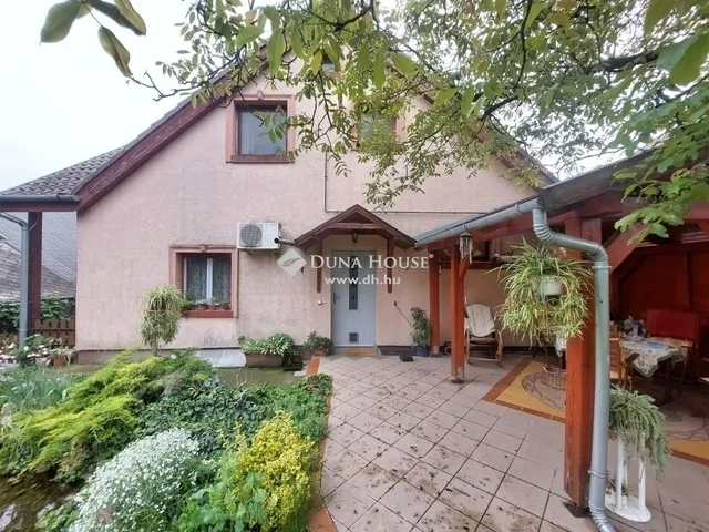 Eladó ház Erdőkertes 205 nm