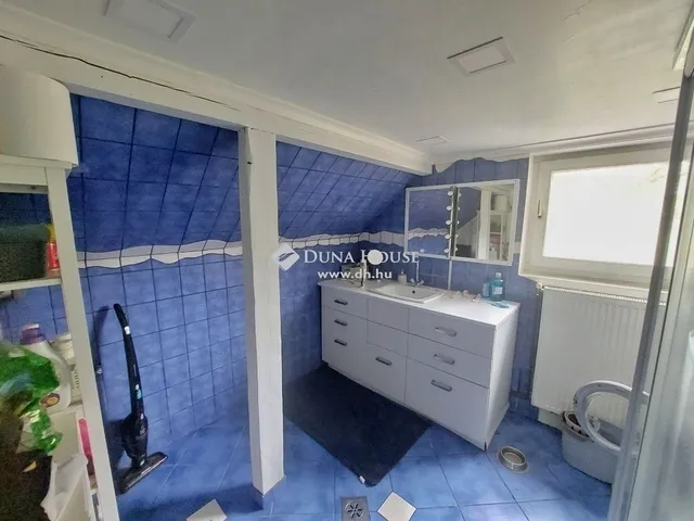 Eladó ház Erdőkertes 205 nm