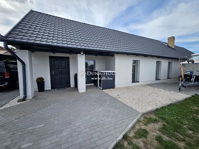 Eladó ház Tápióbicske 500 nm