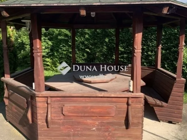 Eladó ház Érd 200 nm