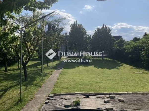 Eladó ház Érd 200 nm