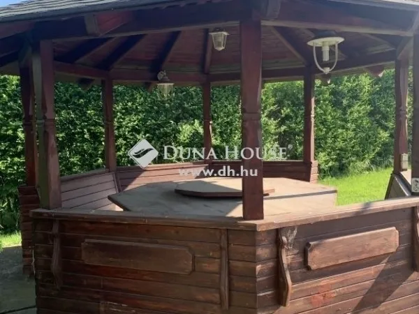 Eladó ház Érd 200 nm