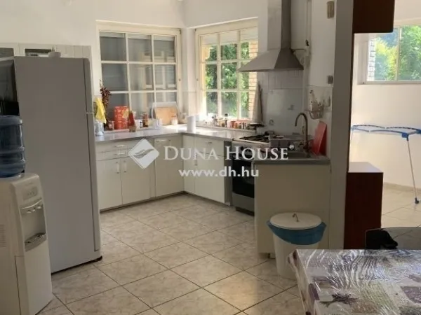 Eladó ház Érd 200 nm