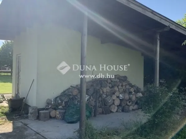 Eladó ház Érd 200 nm