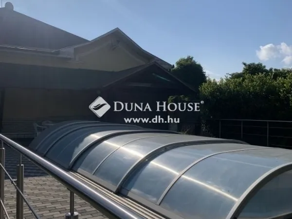 Eladó ház Érd 200 nm