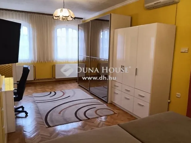 Eladó ház Budaörs 457 nm