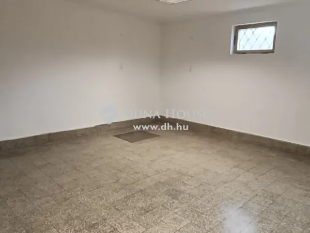 Eladó ház Budaörs 457 nm