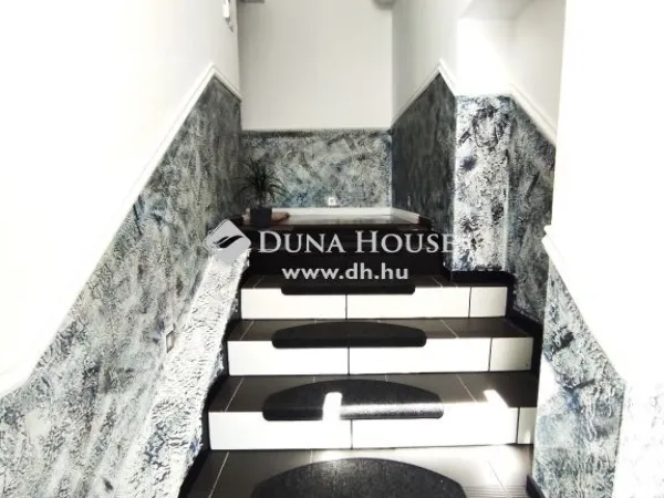 Eladó ház Mogyoród 180 nm