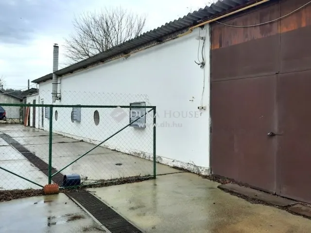 Eladó kereskedelmi és ipari ingatlan Nyáregyháza 2000 nm