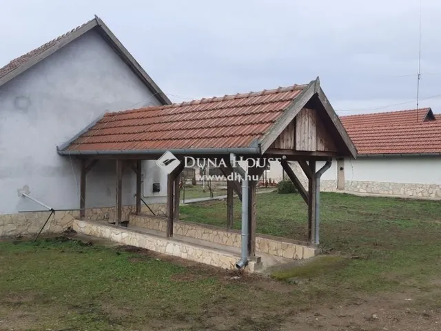 Eladó kereskedelmi és ipari ingatlan Nyáregyháza 2000 nm